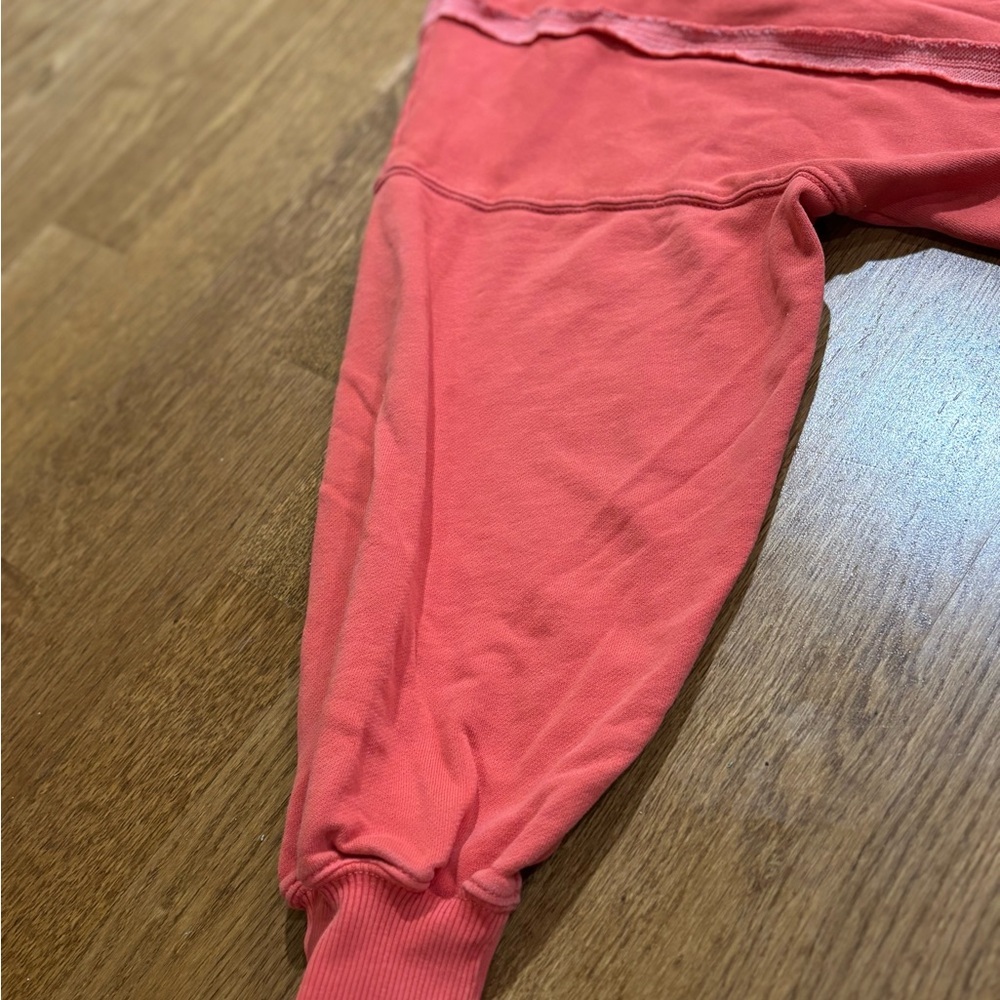 American Eagle, oversized coral sweatshirt ex small boxy lightly distressed soft - Picture 6 of 11